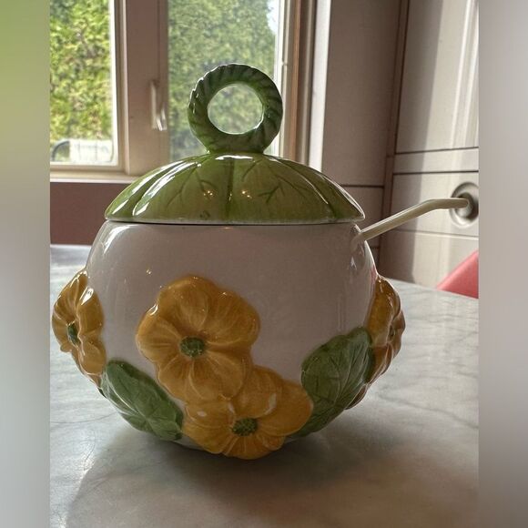 EUC Vintage Made In Japan 70’s Floral Ceramic Sugar Bowl with Spoon - Picture 1 of 9